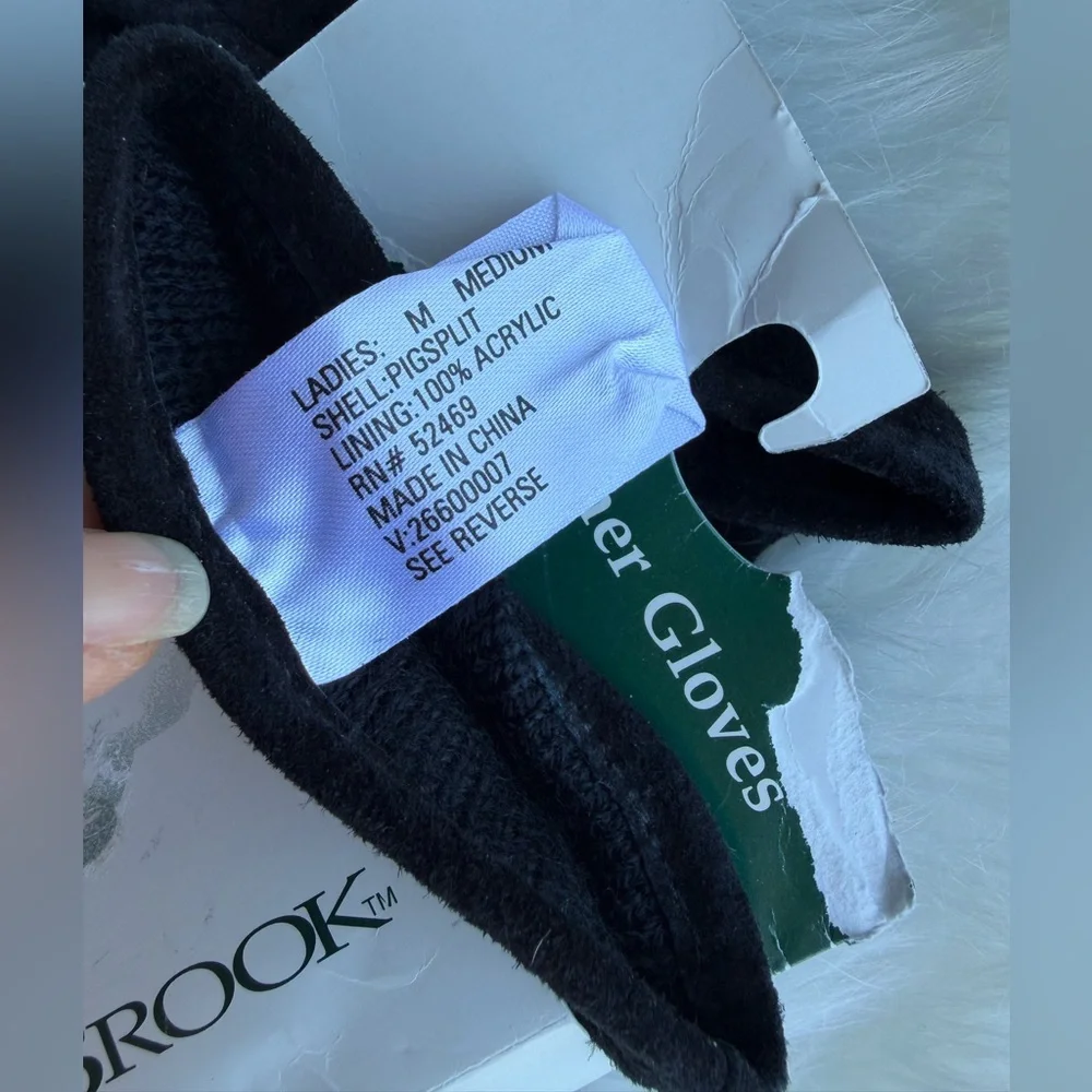 OUTBROOK Vintage Women's Black Suede Gloves Elegant Winter Accessory New Sz-M. W